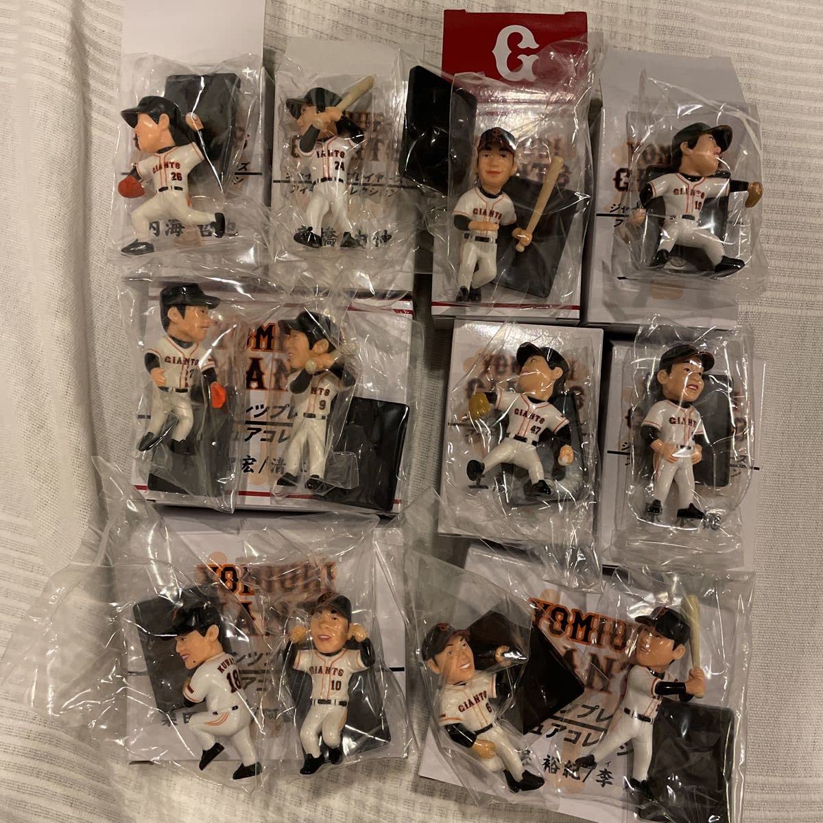 読売ジャイアンツ ミニチュアフィギュア 12体入り Amazon.co.jp: 読売